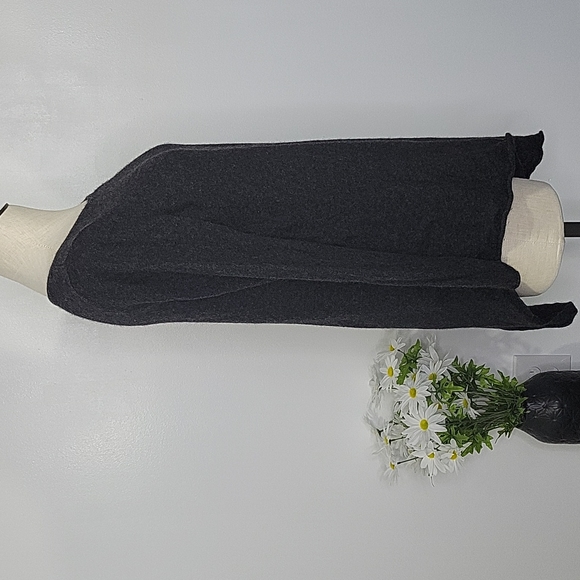 Joie Asymmetrical Gray Sweater SZ M - Picture 2 of 7